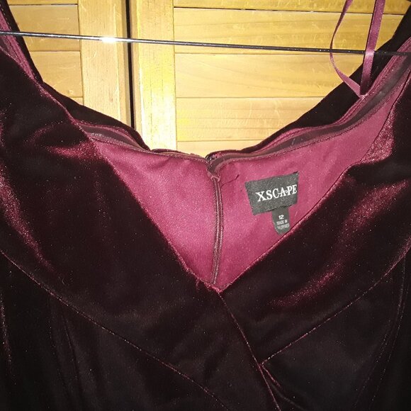Escape SZ 12 Elegant Burgundy Wine Velvet Off the Shoulder Dress Formal Party - Picture 4 of 10